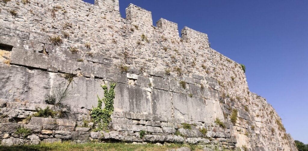 Ancient Ambracia Fortifications